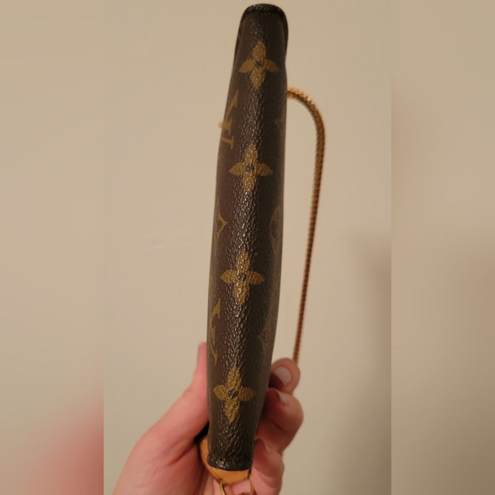 Authentic Louis Vuitton Dark Brown Monogram Pouch !!! - Picture 5 of 12